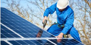 Installation Maintenance Panneaux Solaires Photovoltaïques à Reynies